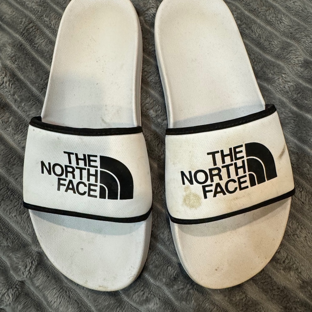 Slippers size 11 women’s